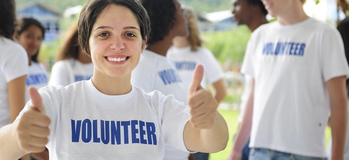 volunteerwoman